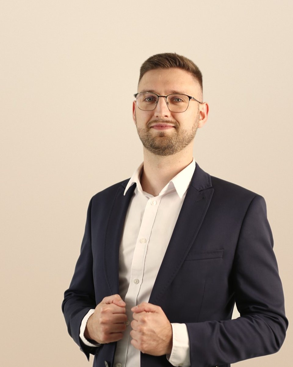 Adam Semerjyan – ekspert kredytowy, Poznań